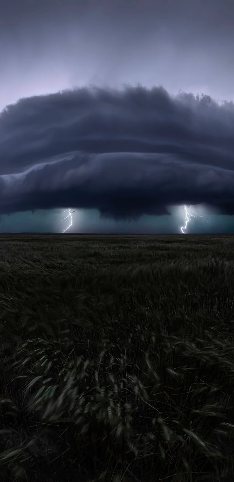 Supercell Thunderstorm 4K Mobile Wallpaper
