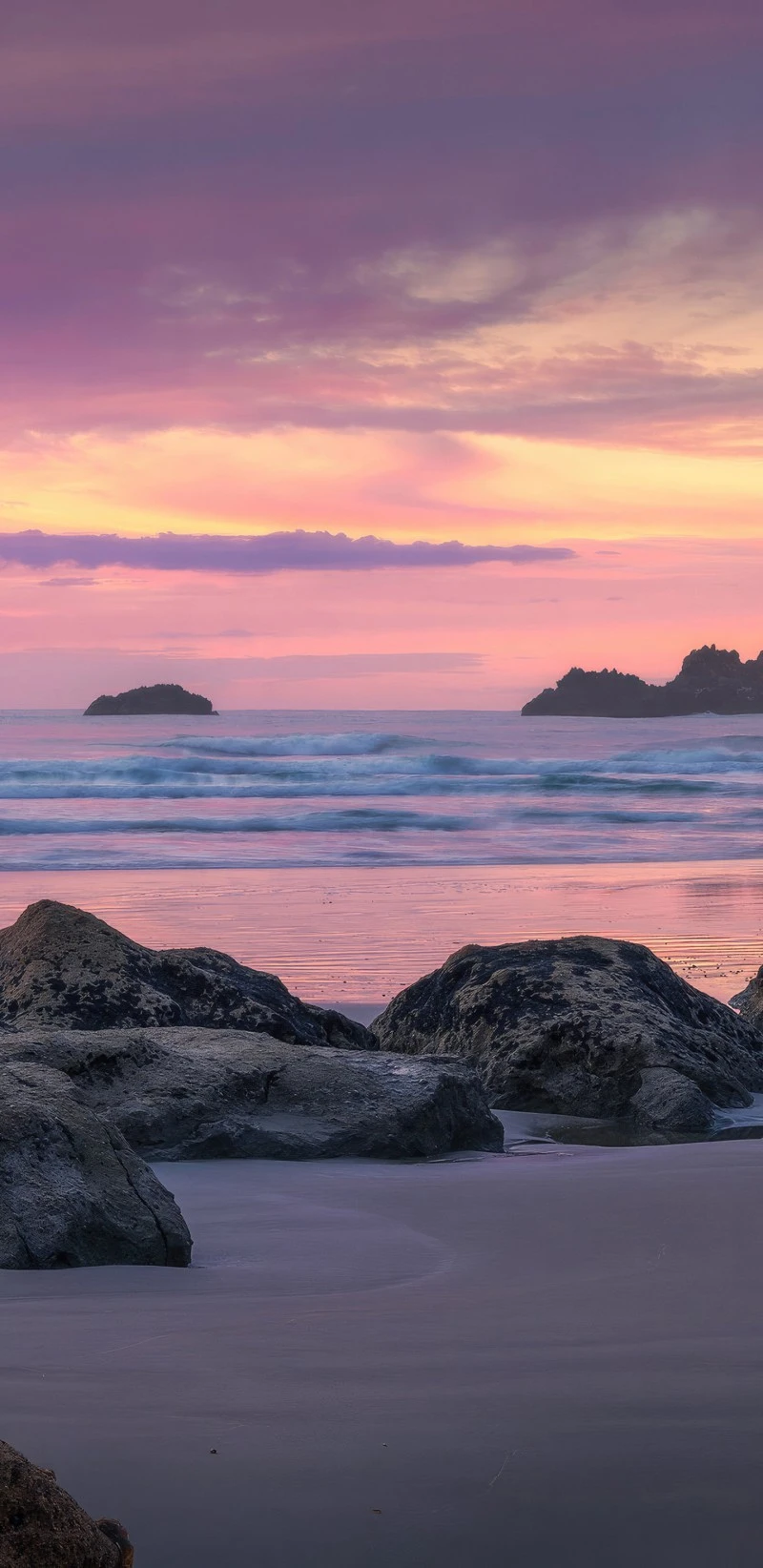 Serene Sunset on the Coast 4K Mobile Wallpaper