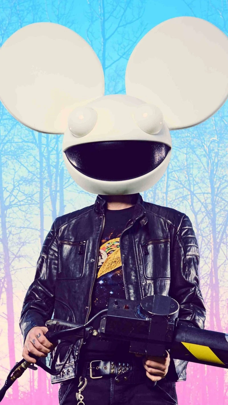 Deadmau5 with Chainsaw 4K Mobile Wallpaper
