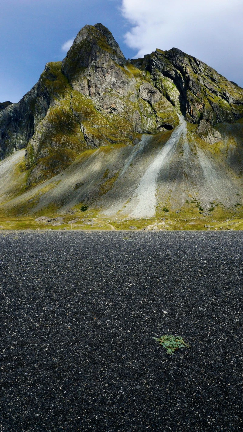 Majestic Mountain Landscape 4K Mobile Wallpaper