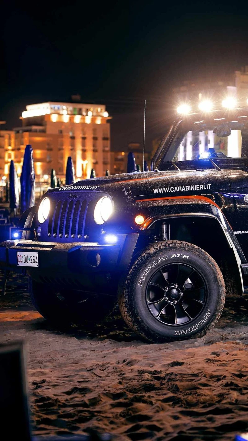 Jeep Wrangler Carabinieri: Beach Patrol 4K Mobile Wallpaper