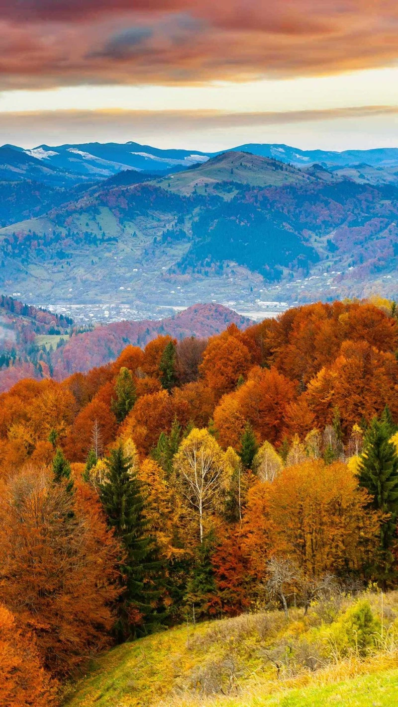Autumnal Mountain Majesty 4K Mobile Wallpaper