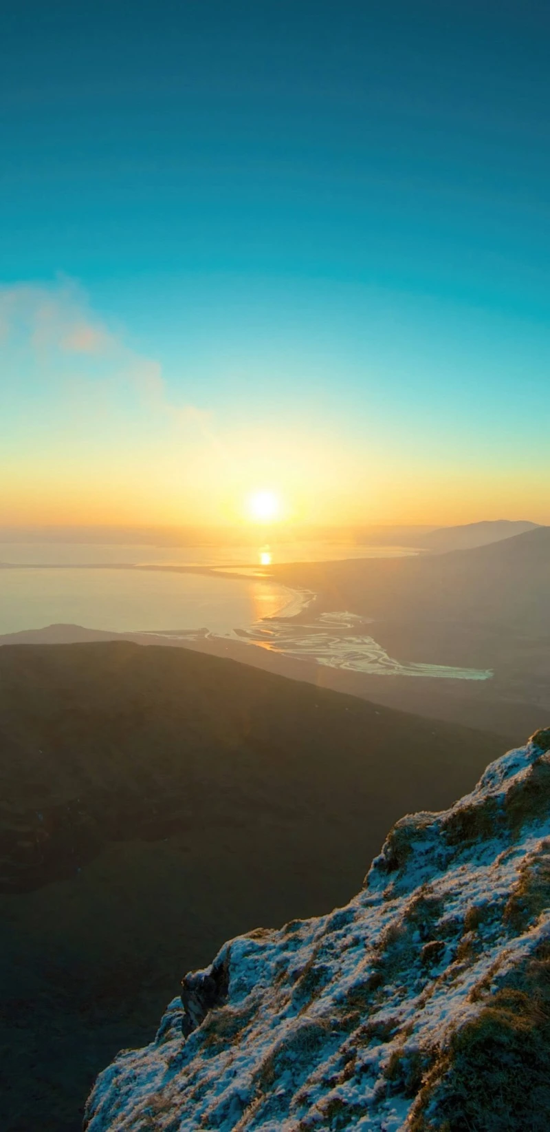 Sunrise from a Mountaintop 4K Mobile Wallpaper