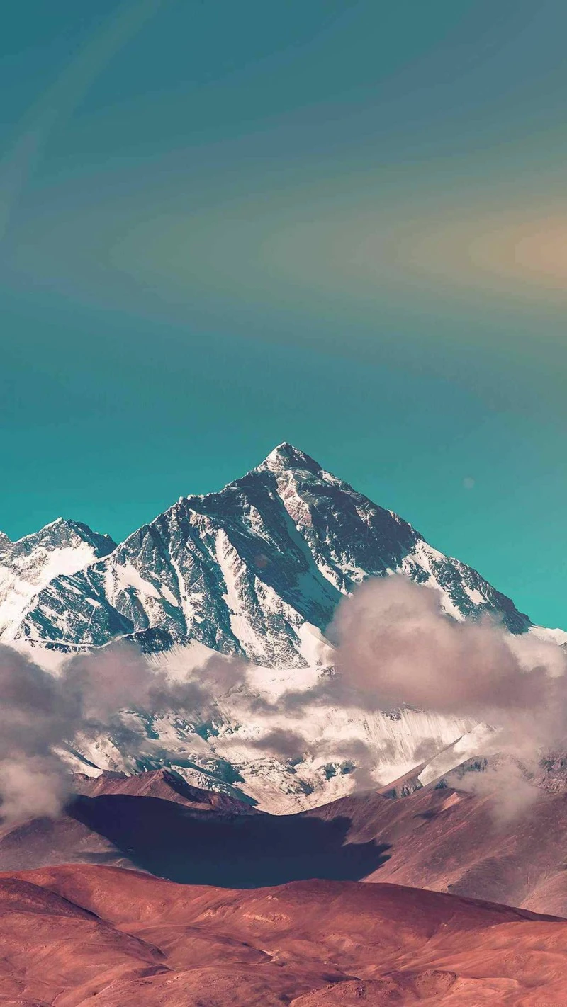 Majestic Mountain Peak 4K Mobile Wallpaper