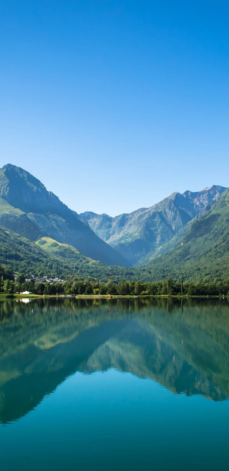 Serene Mountain Lake Reflection 4K Mobile Wallpaper