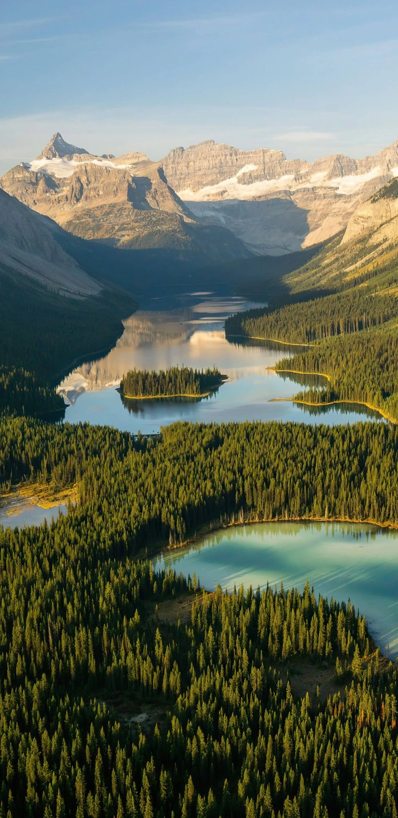 Aerial View of Mountain Lake 4K Mobile Wallpaper