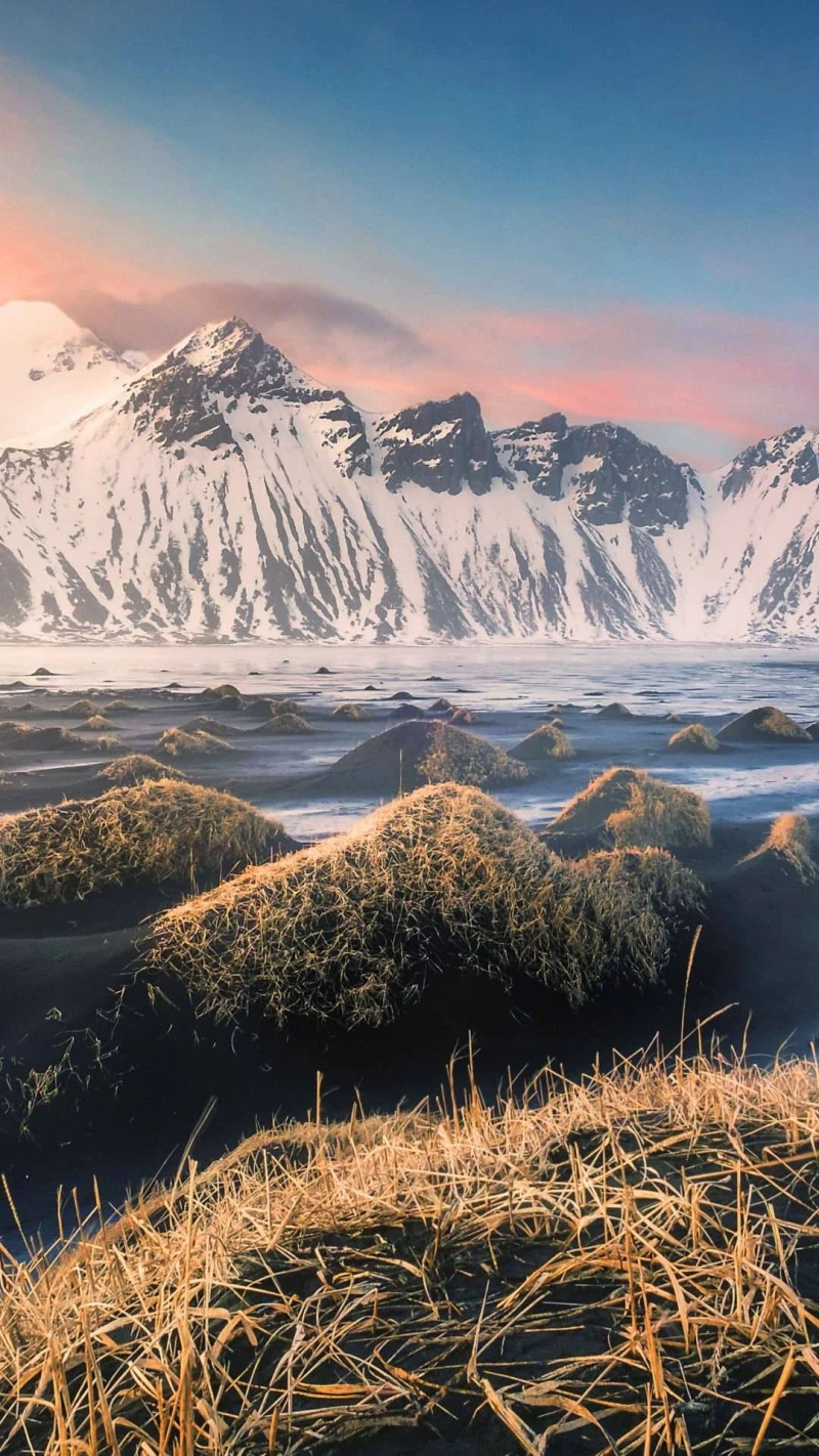 Icelandic Coastal Landscape at Sunset 4K Mobile Wallpaper