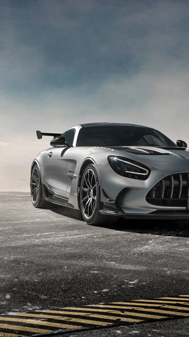 Mercedes-AMG GT Black Series in the Desert 4K Mobile Wallpaper