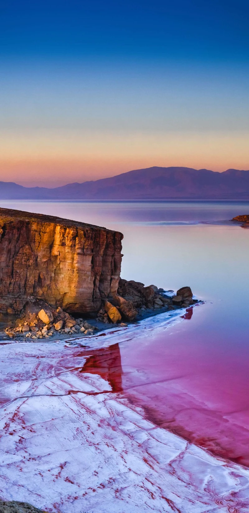 Pink Lake at Sunset 4K Mobile Wallpaper