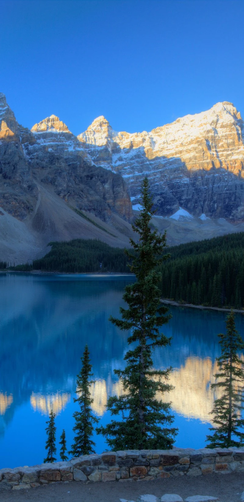 Moraine Lake and the Ten Peaks 4K Mobile Wallpaper