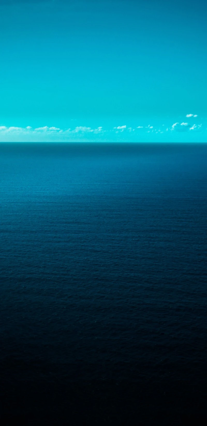 Deep Blue Sea 4K Mobile Wallpaper