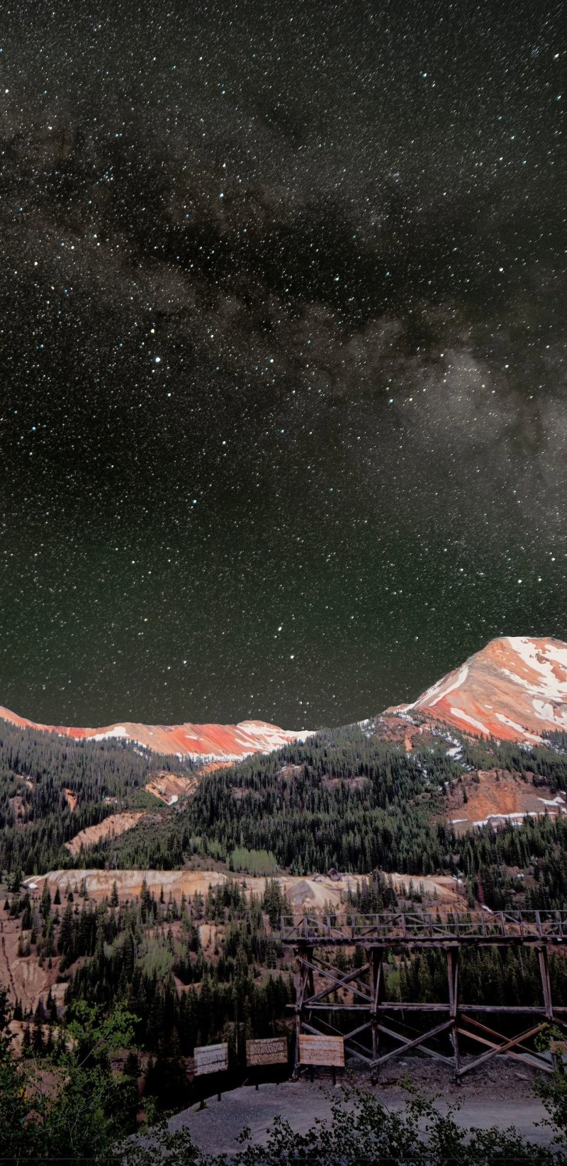 Starry Night over Red Mountains 4K Mobile Wallpaper