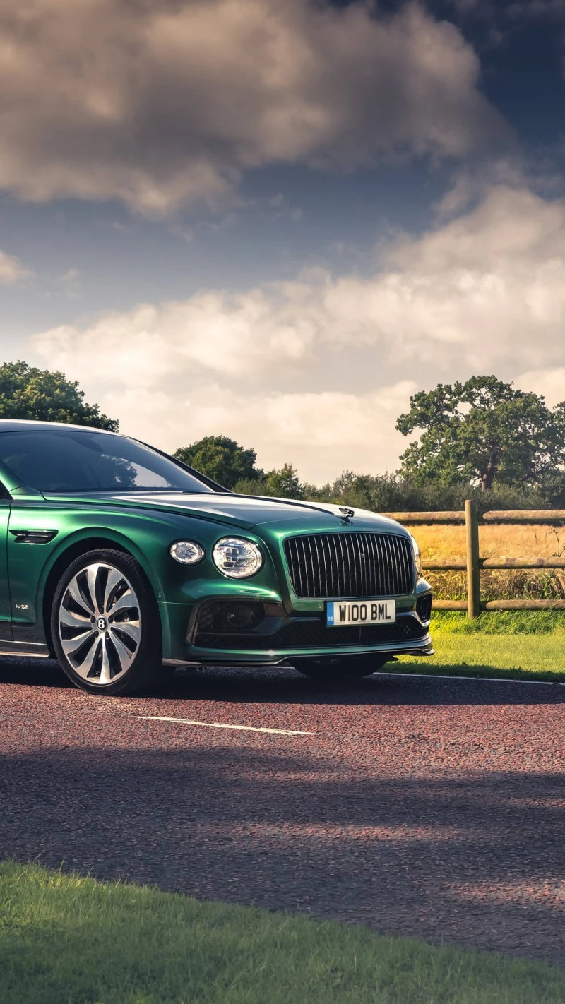 Bentley Flying Spur in the Countryside 4K Mobile Wallpaper