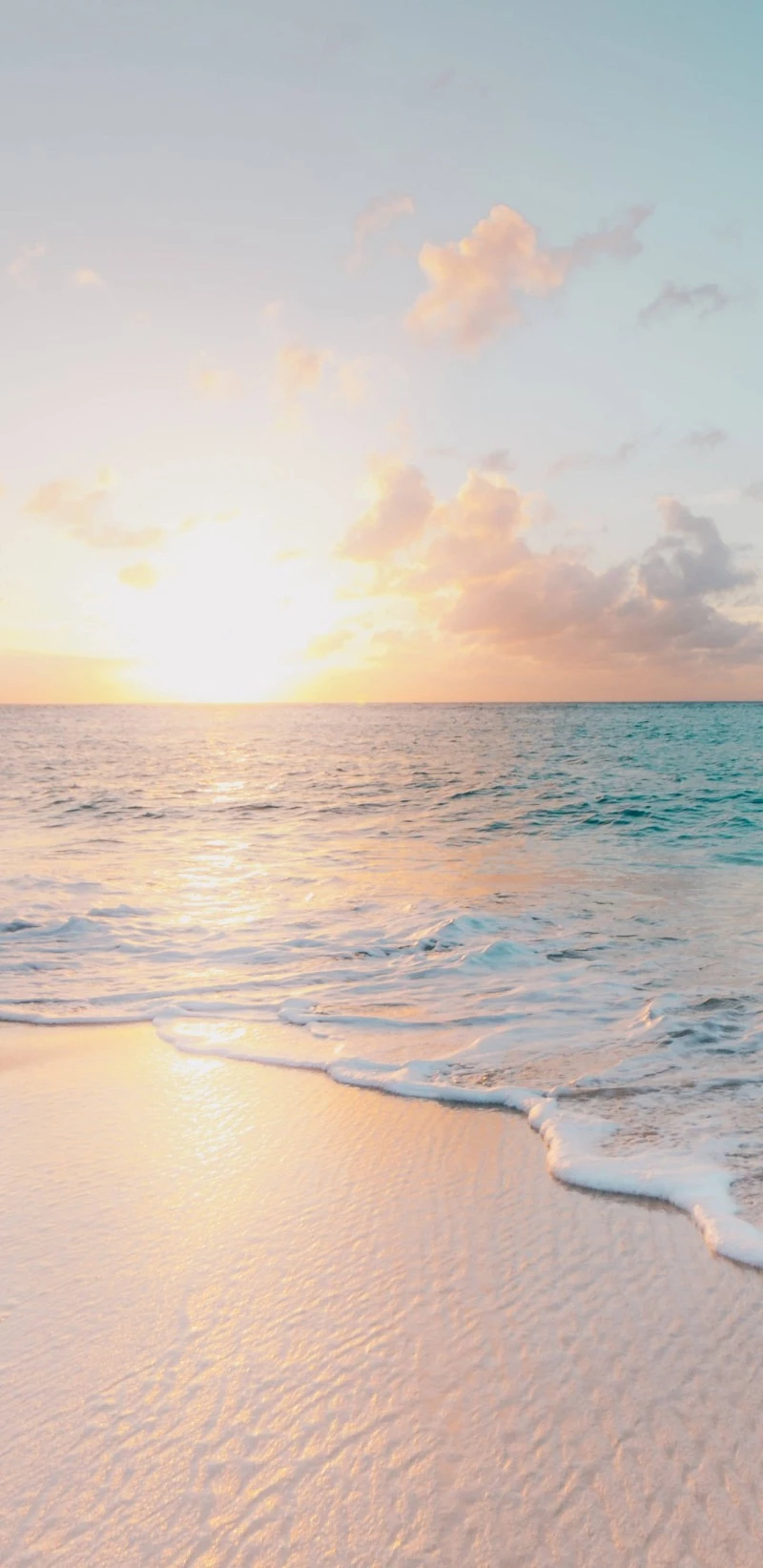 Peaceful Beach Sunset 4K Mobile Wallpaper