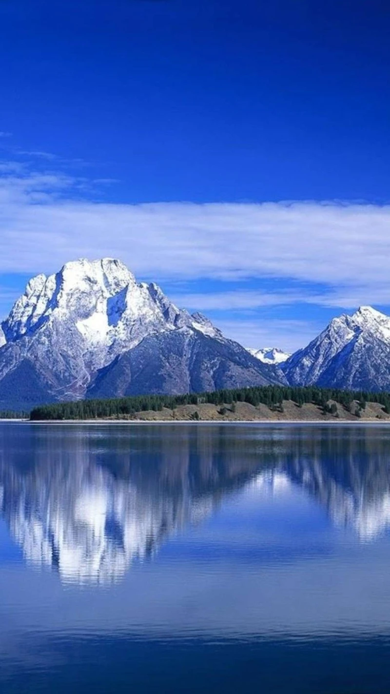 Majestic Mountain Reflection 4K Mobile Wallpaper