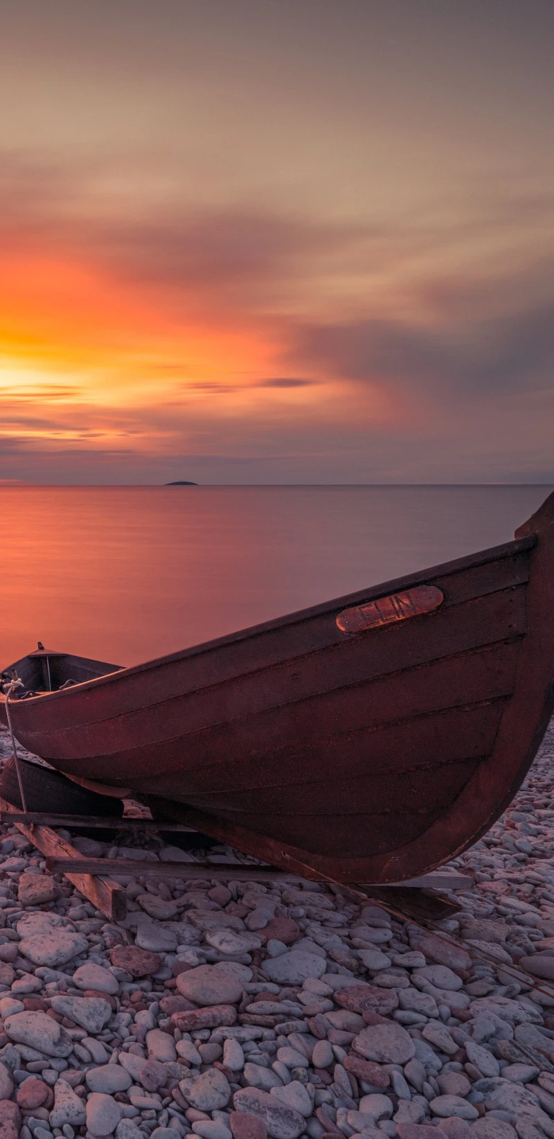 Sunset over the Sea 4K Mobile Wallpaper