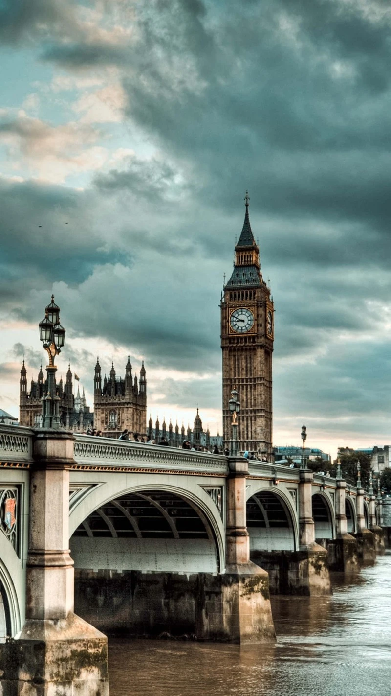 Big Ben and Westminster Bridge 4K Mobile Wallpaper