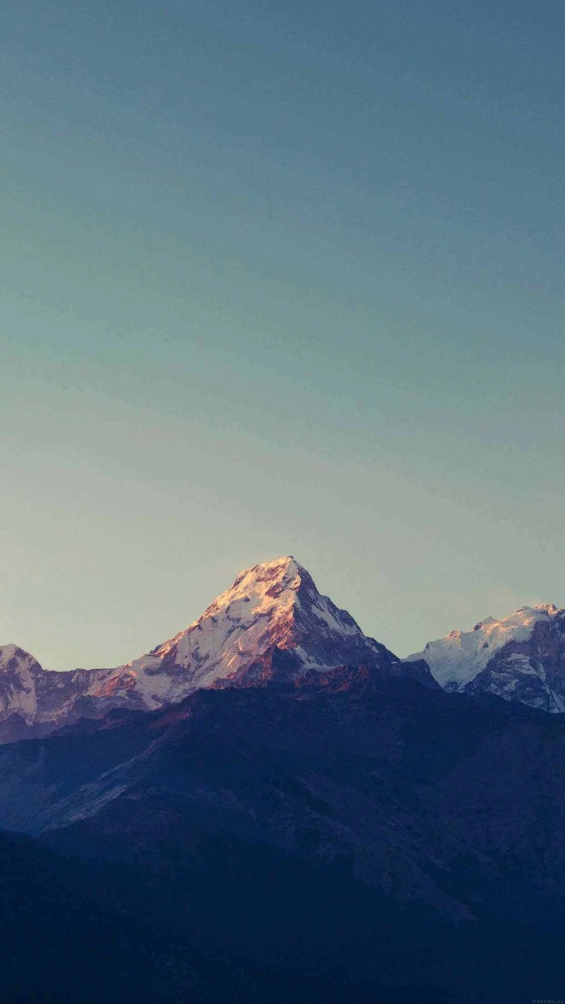 Serene Mountain Vista 4K Mobile Wallpaper