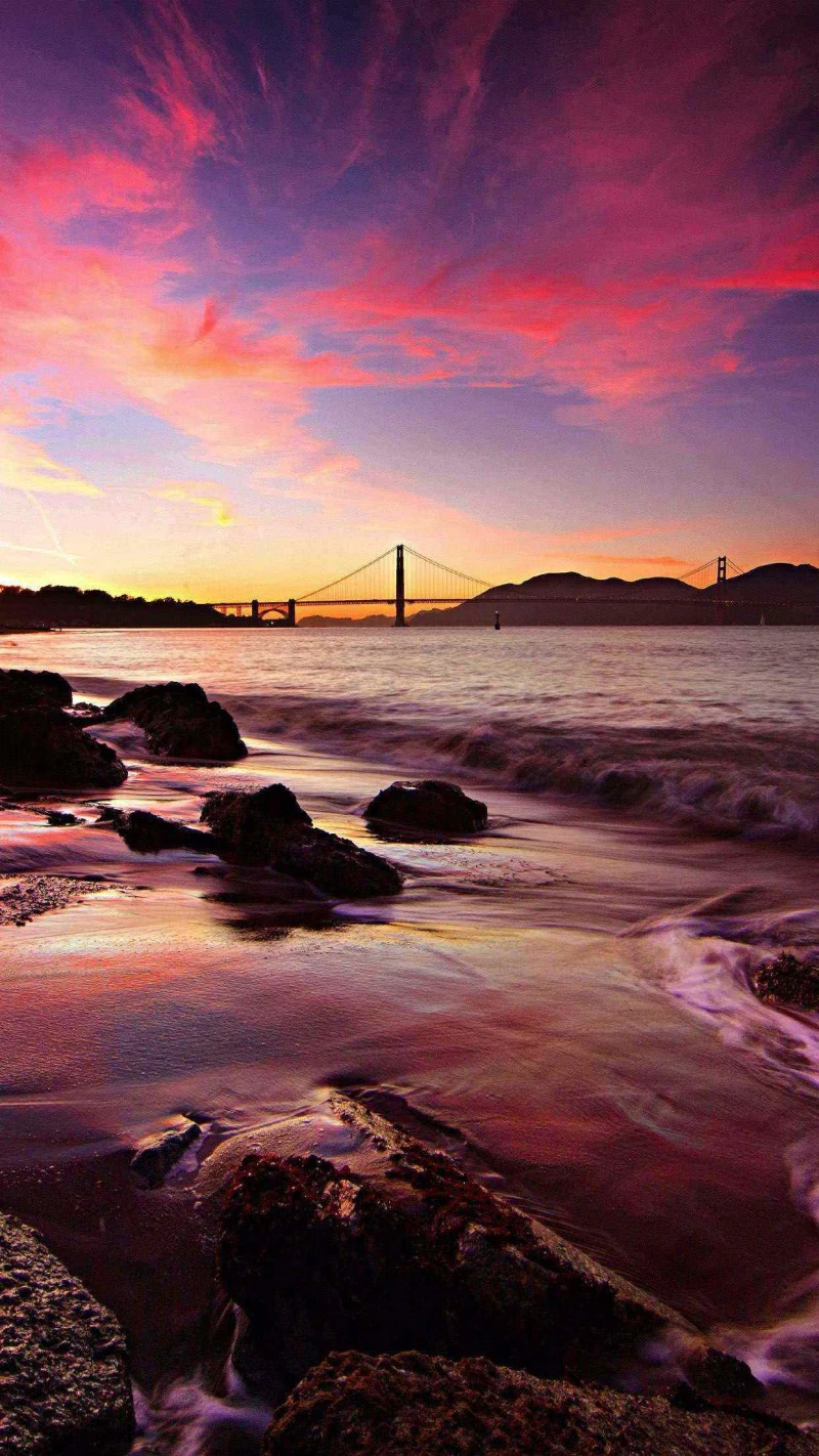 Golden Gate Bridge Sunset 4K Mobile Wallpaper