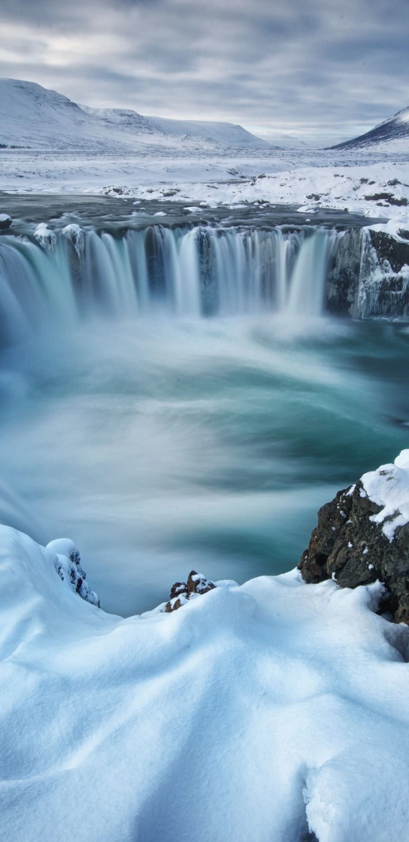 Frozen Waterfall in Winter 4K Mobile Wallpaper