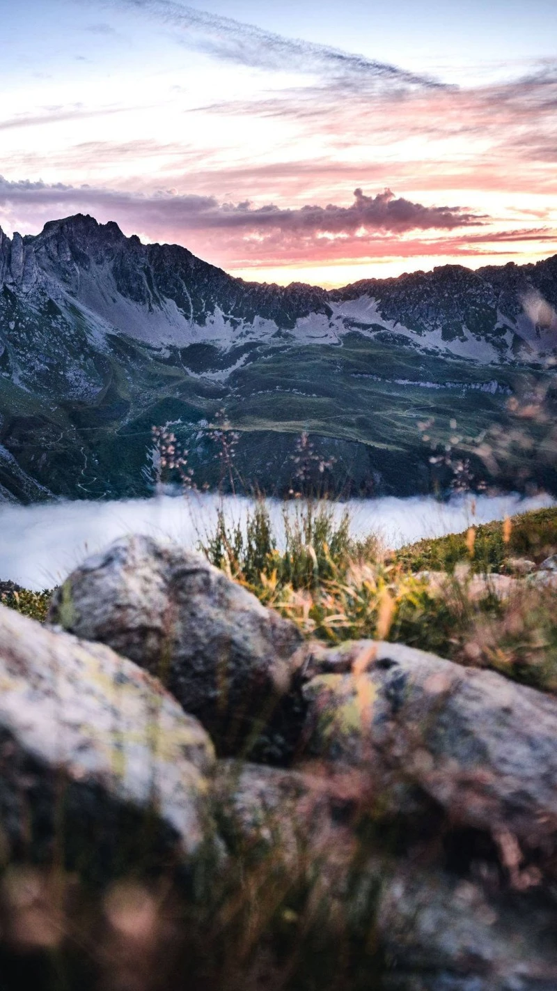 Sunrise over the Mountains 4K Mobile Wallpaper