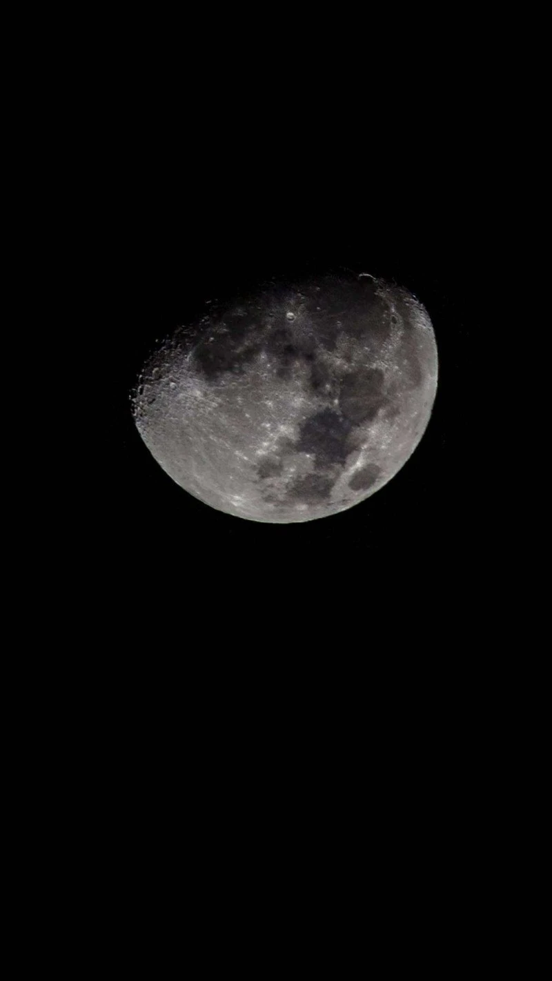 Crescent Moon 4K Mobile Wallpaper