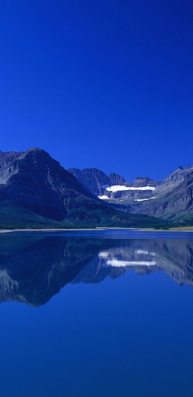 Serene Mountain Lake Reflection 4K Mobile Wallpaper