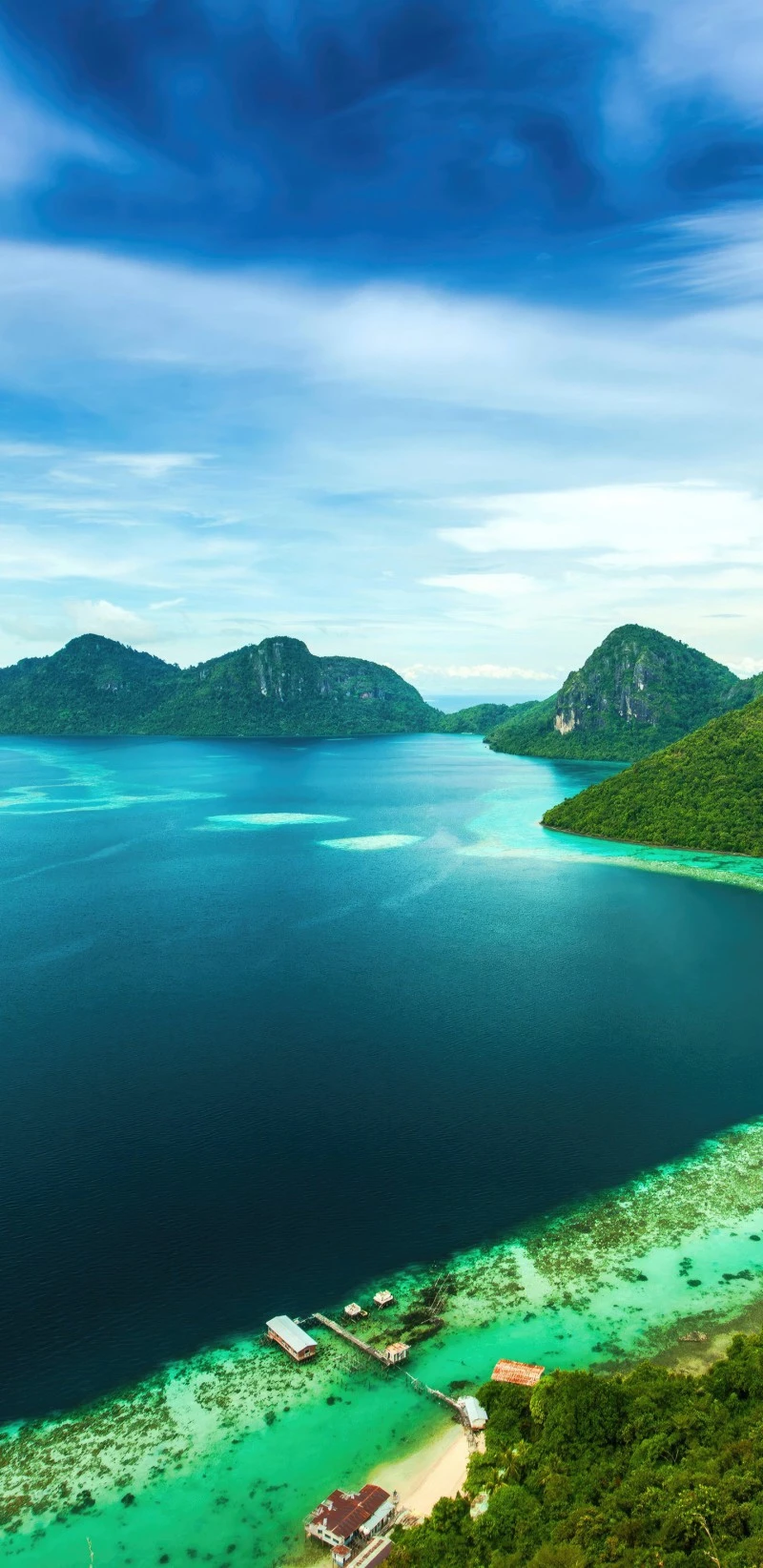 Island Getaway 4K Mobile Wallpaper