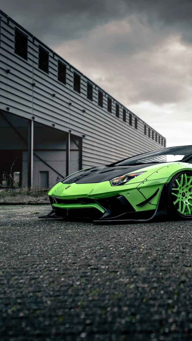 Custom Green Lamborghini Aventador 4K Mobile Wallpaper