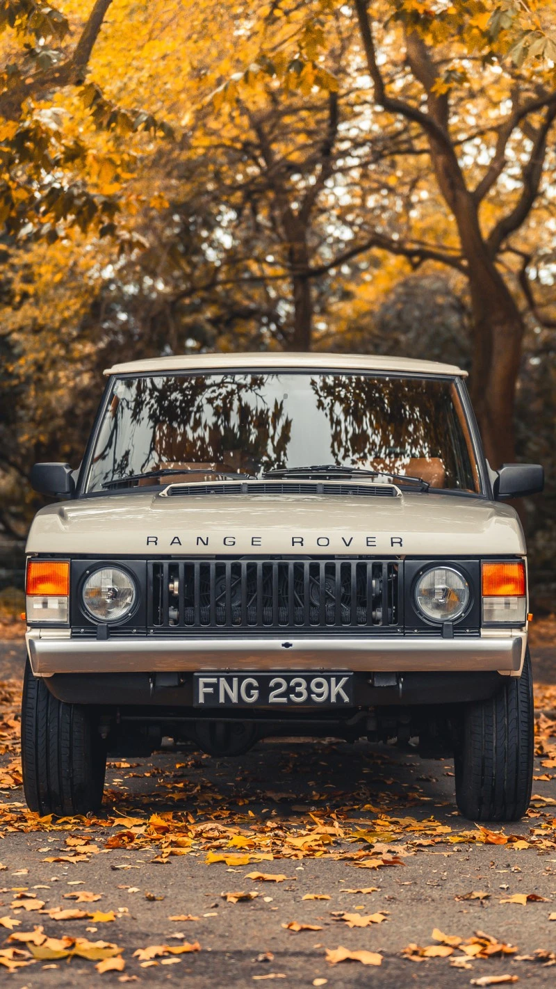 Classic Range Rover 4K Mobile Wallpaper