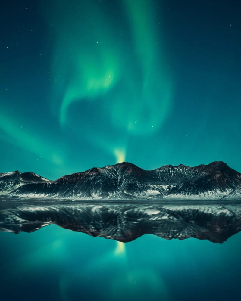 Aurora Borealis Reflection 4K Mobile Wallpaper