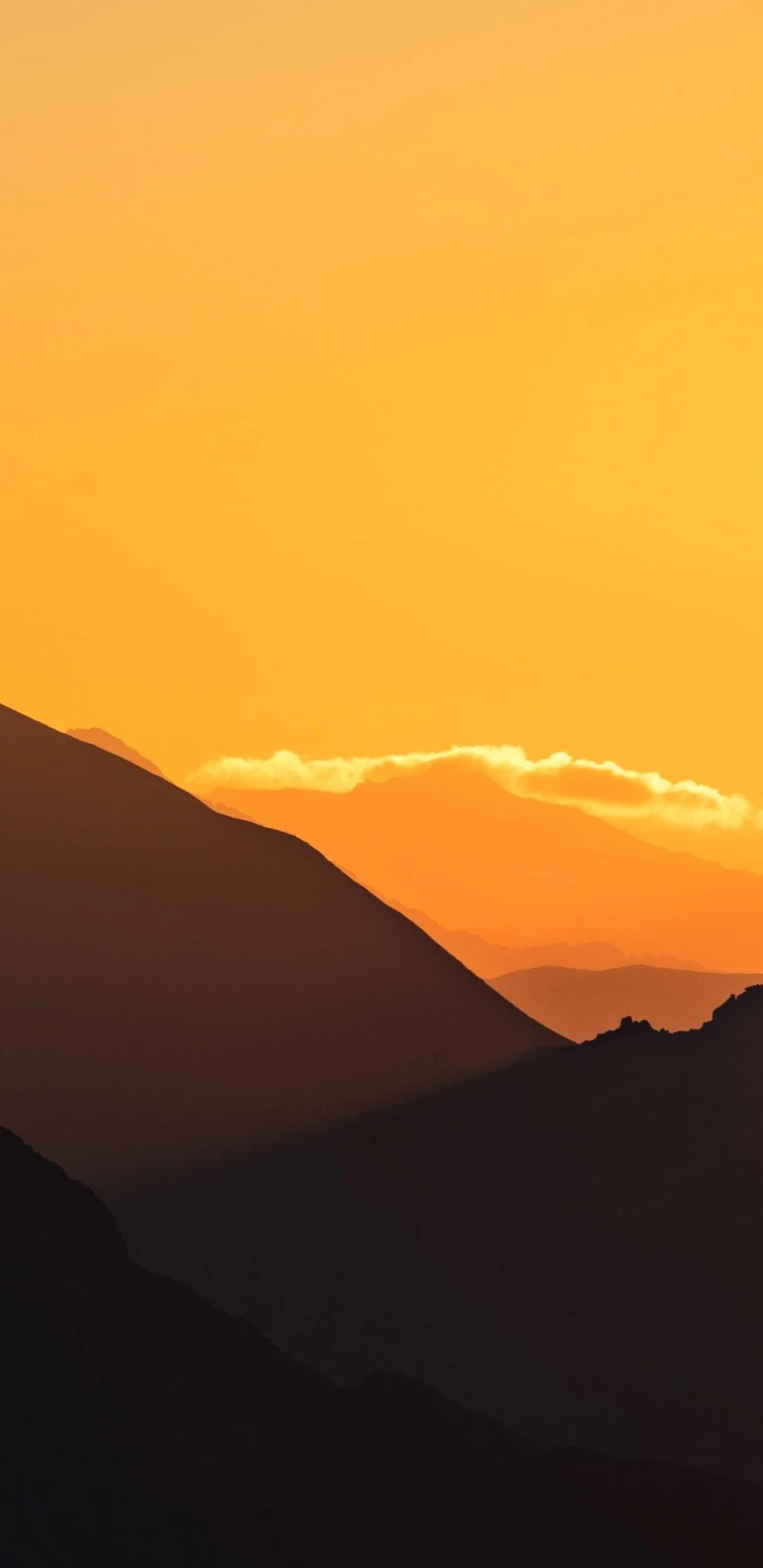 Golden Hour Mountains 4K Mobile Wallpaper
