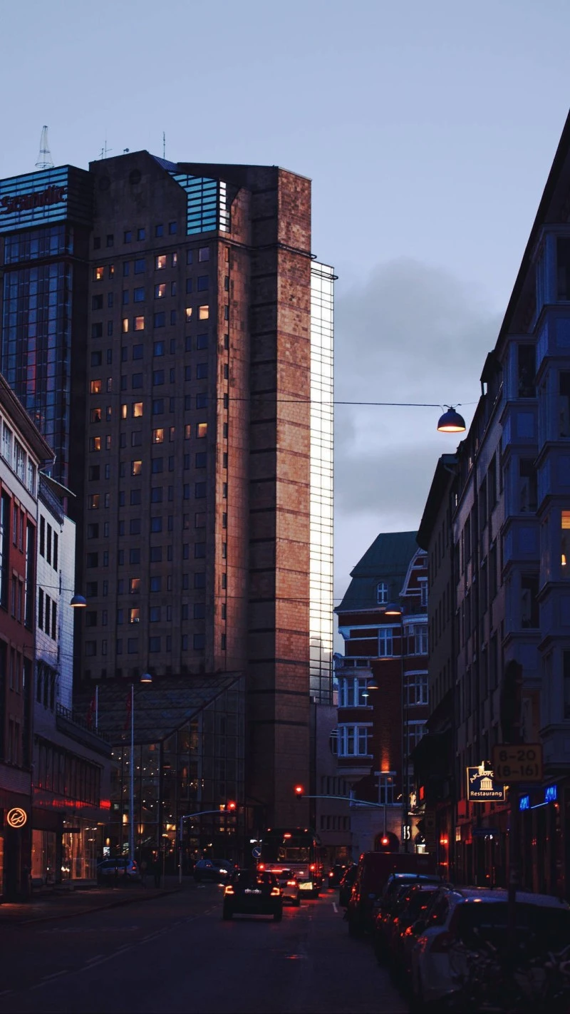 Helsinki Twilight 4K Mobile Wallpaper