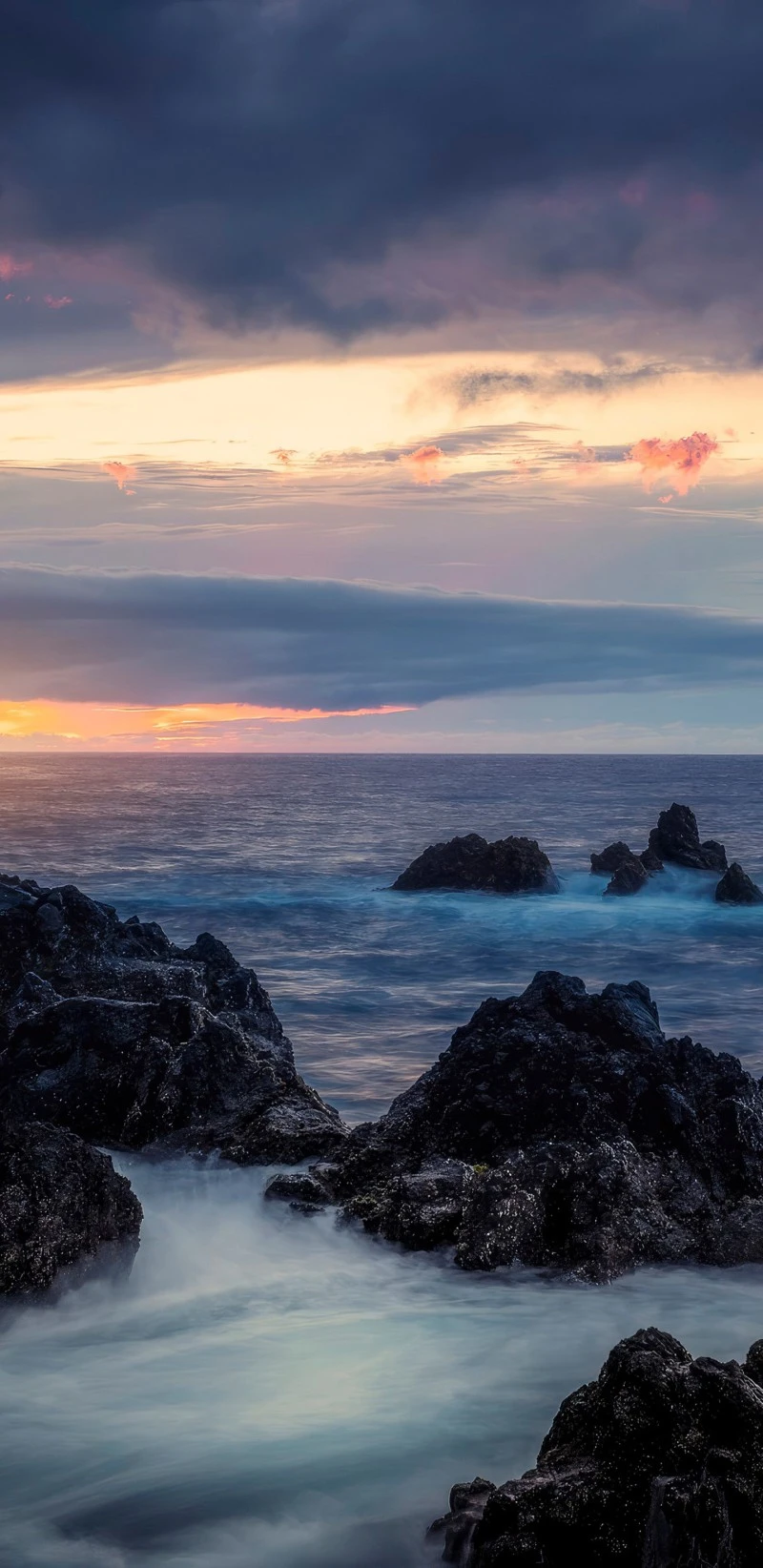 Sunset over the Ocean 4K Mobile Wallpaper