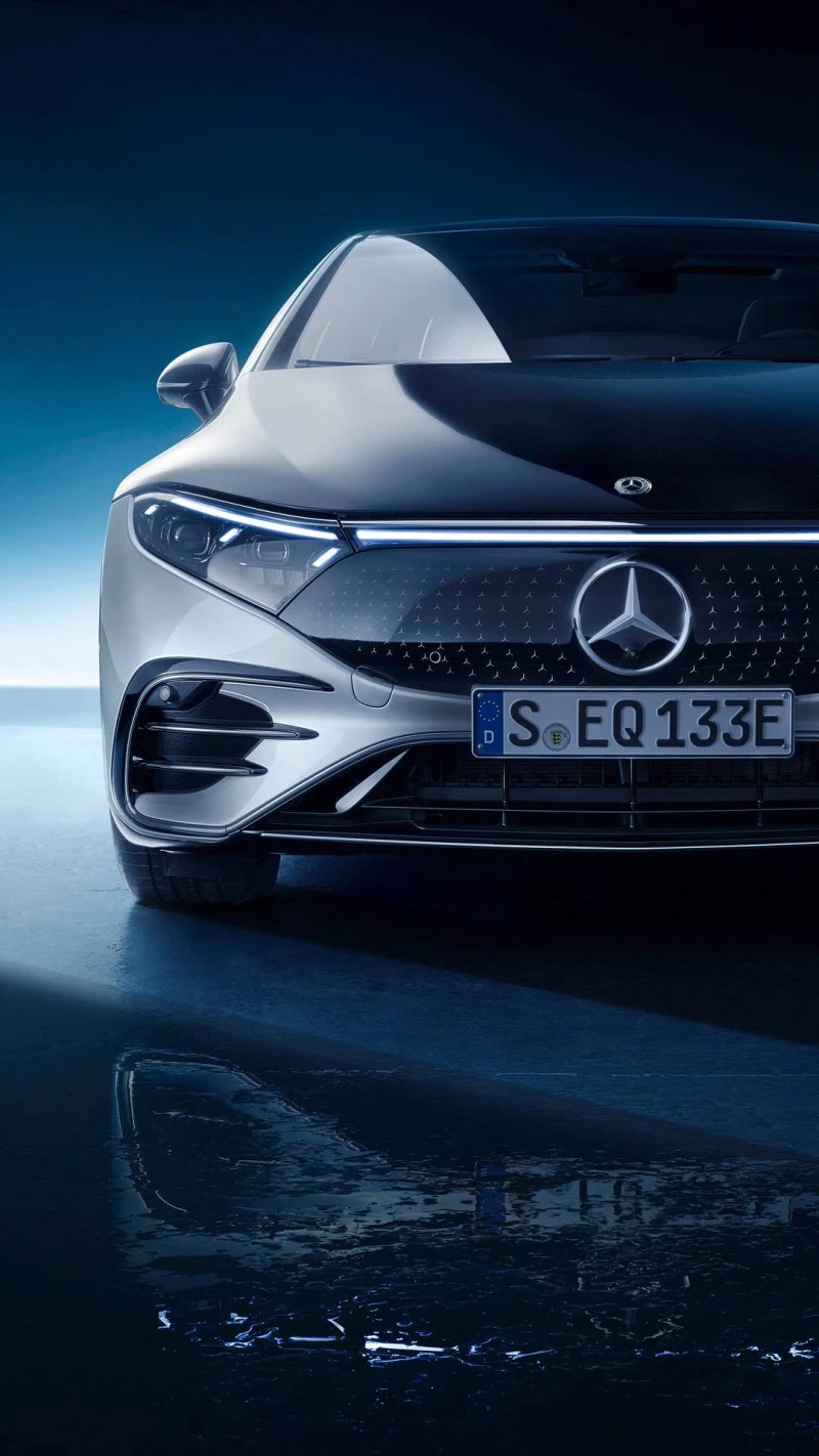 Mercedes-Benz EQE Front View 4K Mobile Wallpaper