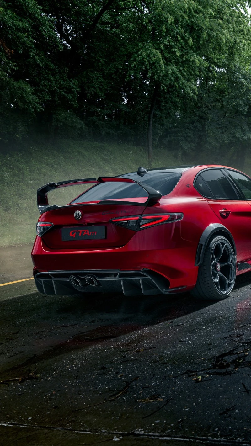 Alfa Romeo Giulia GTAm in the Rain 4K Mobile Wallpaper