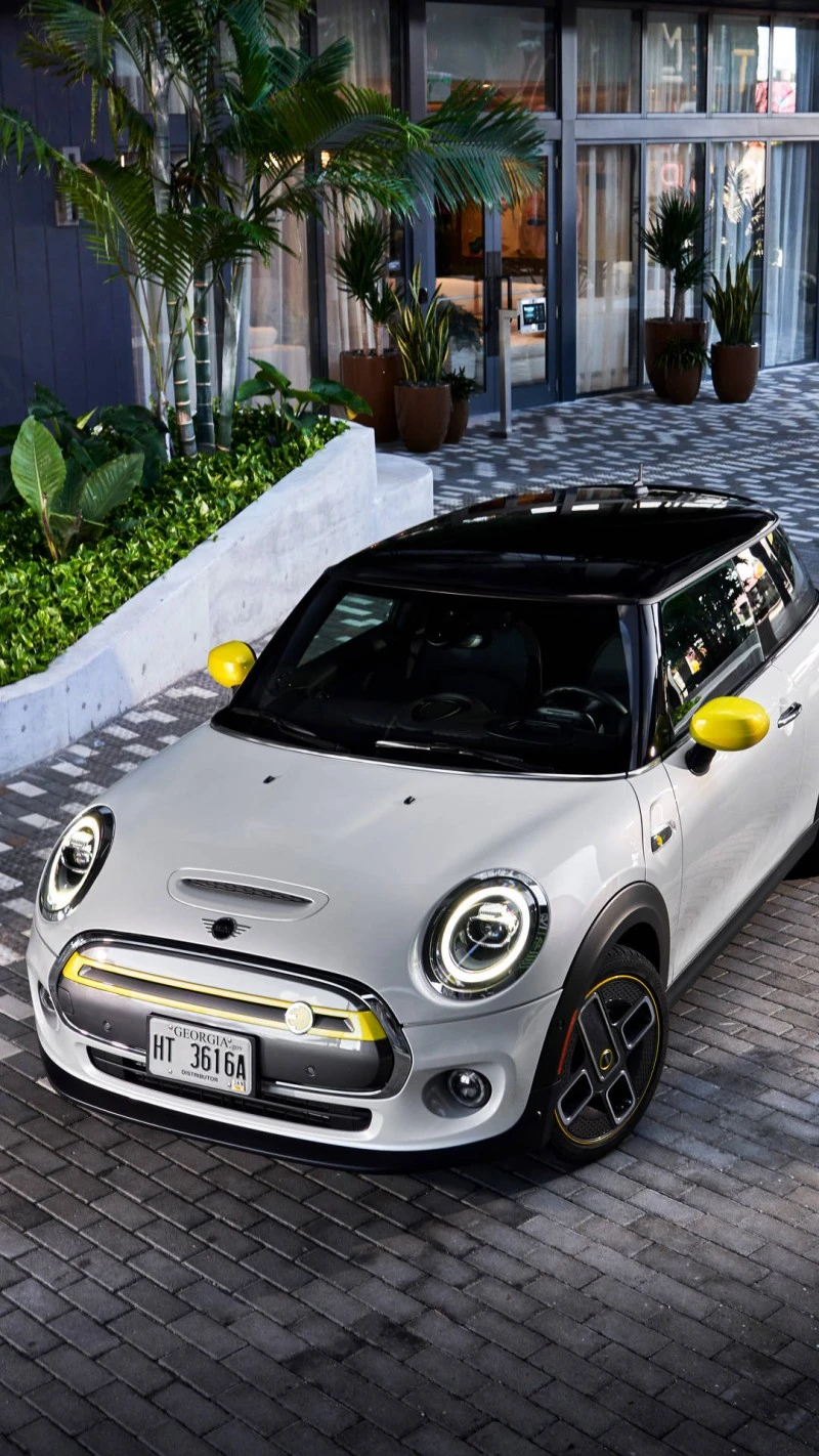 Modern Mini Cooper Electric 4K Mobile Wallpaper
