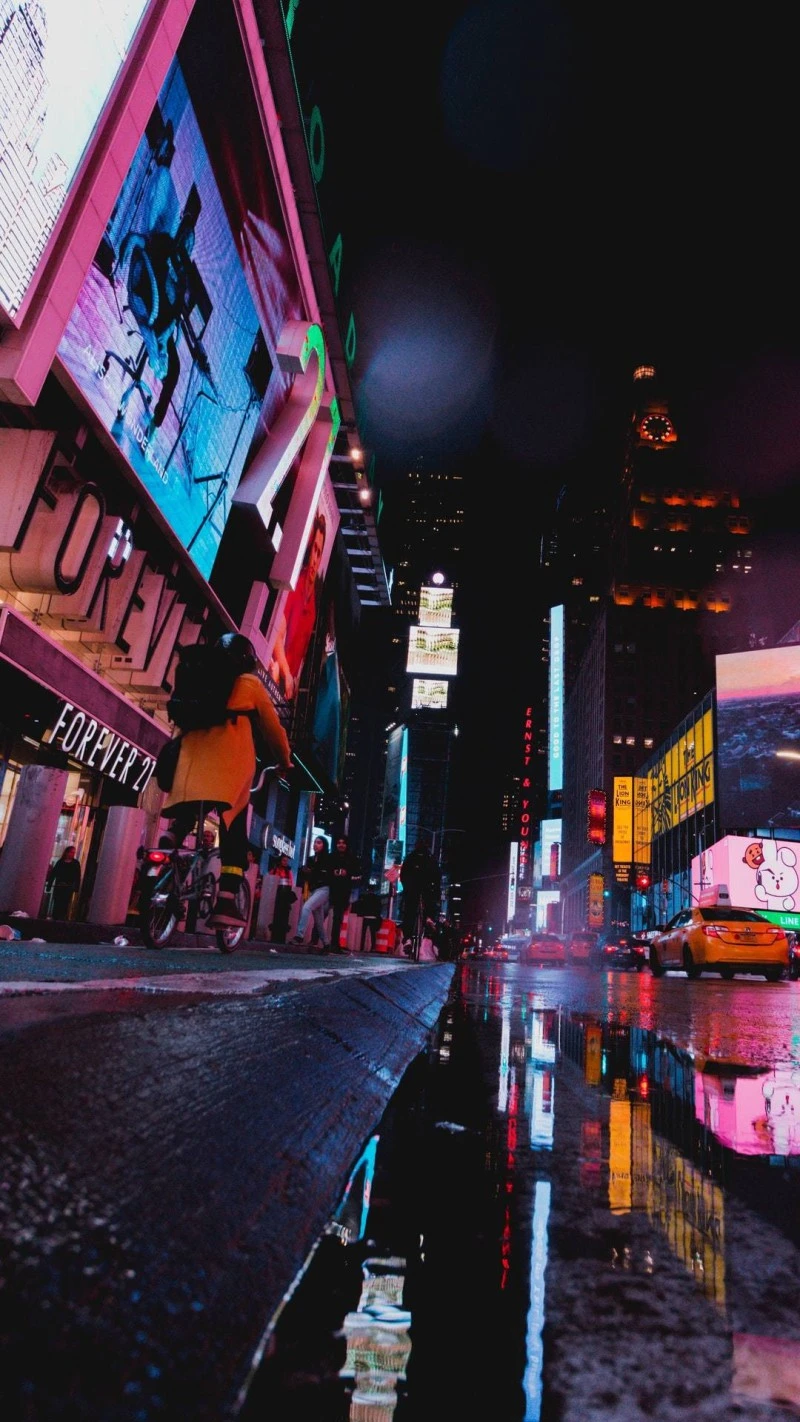 Times Square Rain 4K Mobile Wallpaper