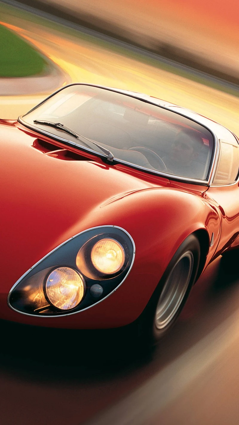 Alfa Romeo Tipo 33/2 Daytona in Motion 4K Mobile Wallpaper