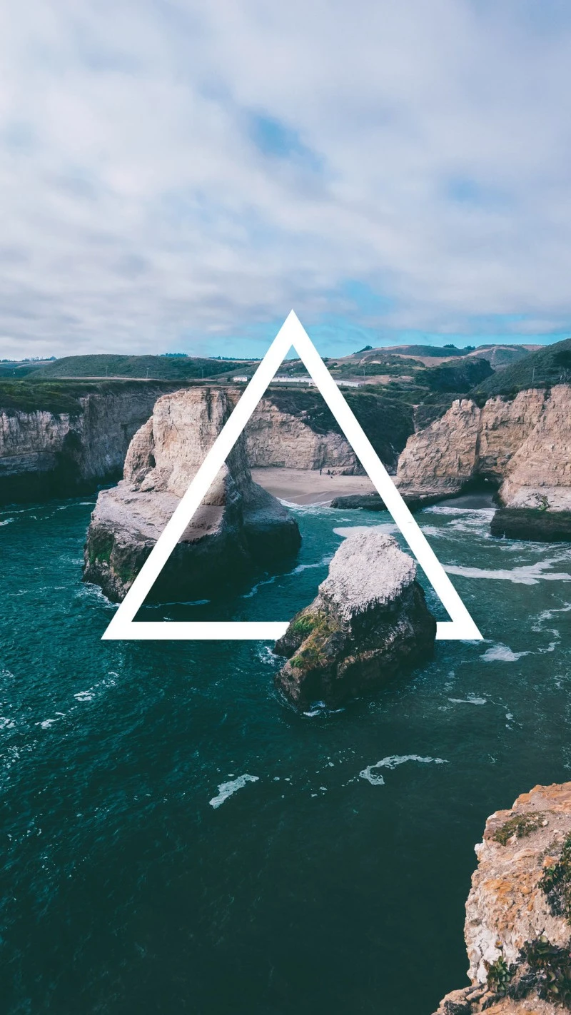 Coastal Triangle 4K Mobile Wallpaper
