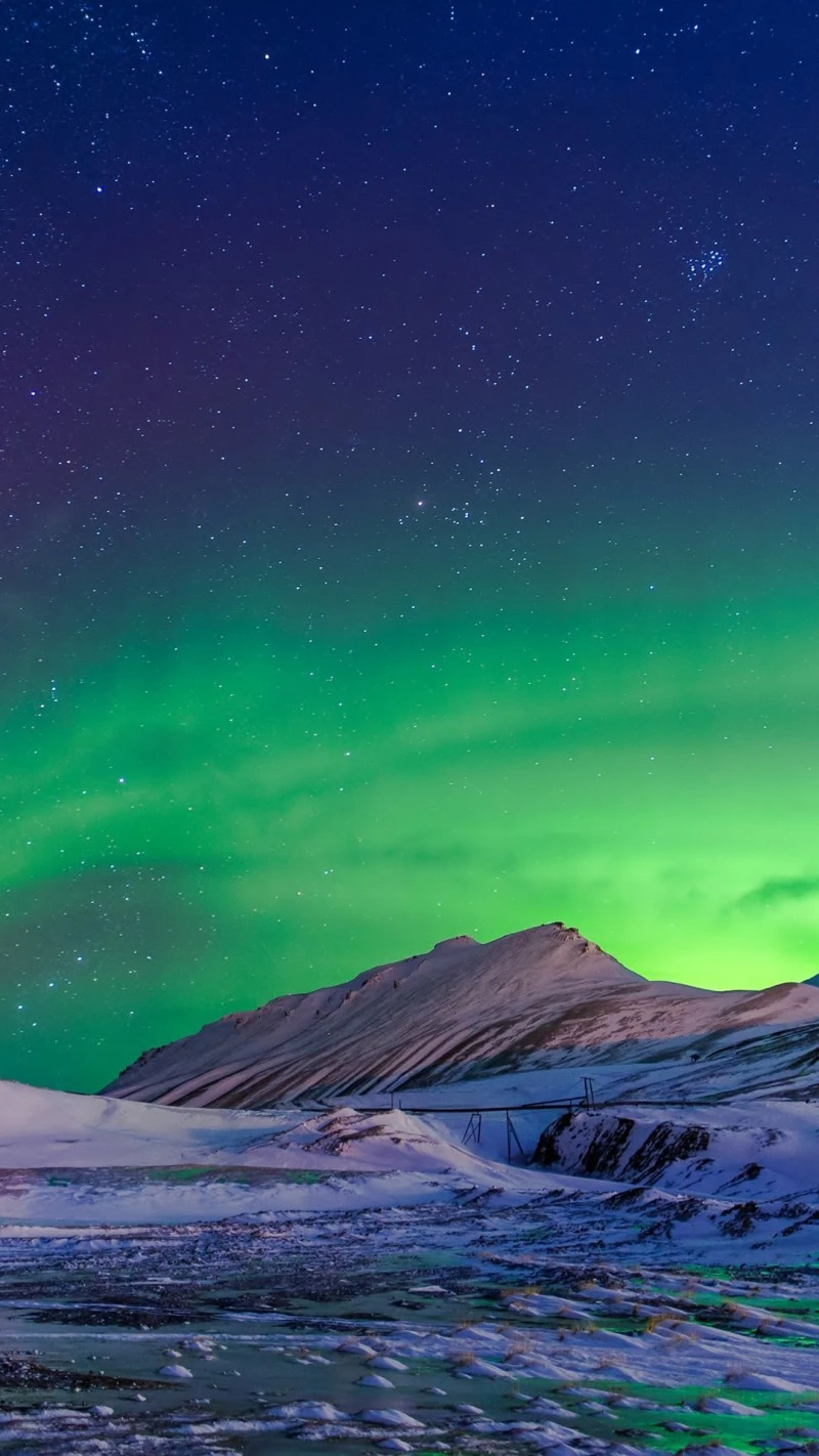 Arctic Aurora Borealis 4K Mobile Wallpaper