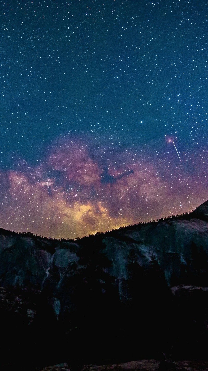 Milky Way over Mountain Range 4K Mobile Wallpaper