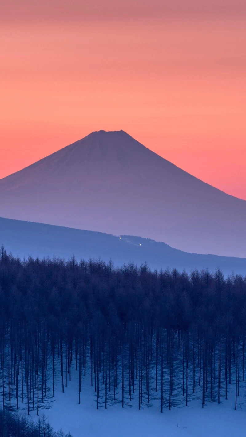 Majestic Mountain at Sunset 4K Mobile Wallpaper